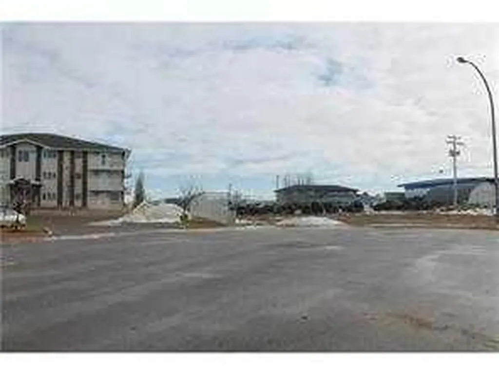 101 Westlake Mews Strathmore AB T1P 1H5