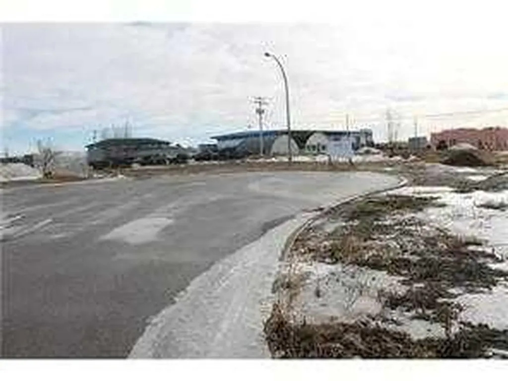 101 Westlake Mews Strathmore AB T1P 1H5