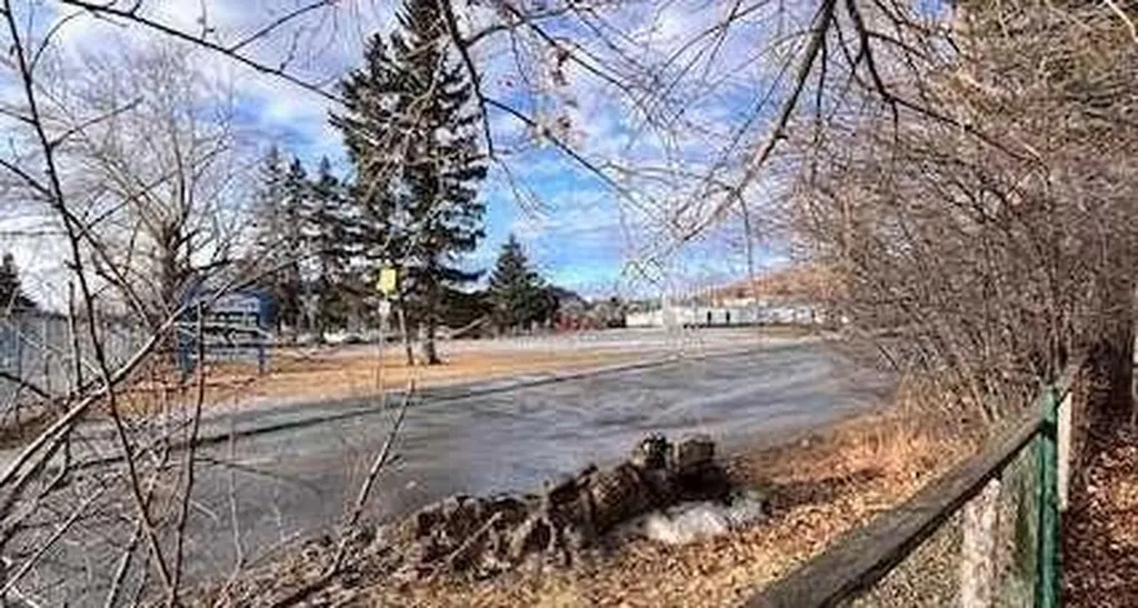 220 First Street E Cochrane AB T4C1Z3