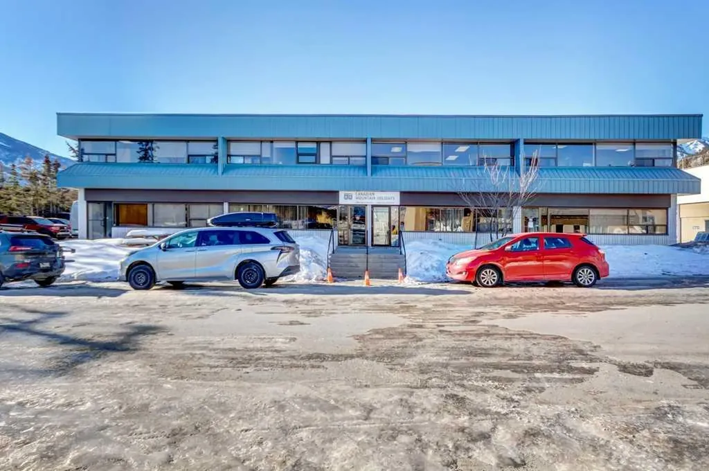 107,108 Jay Street Banff AB T1L 1J7