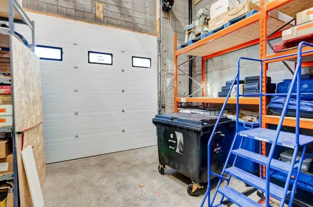 107,108 Jay Street Banff AB T1L 1J7