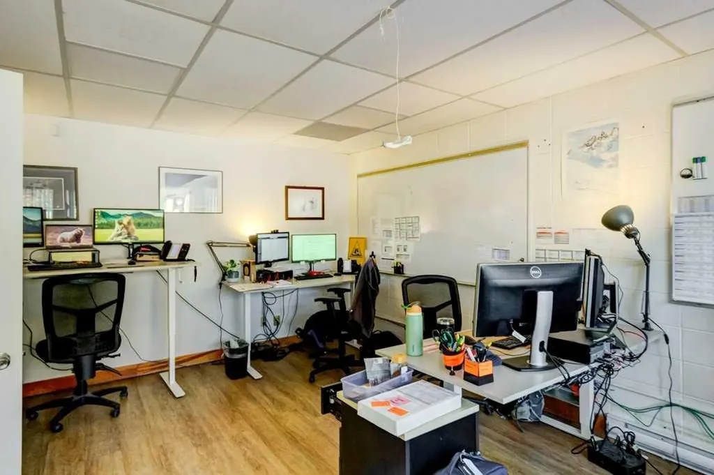 107,108 Jay Street Banff AB T1L 1J7