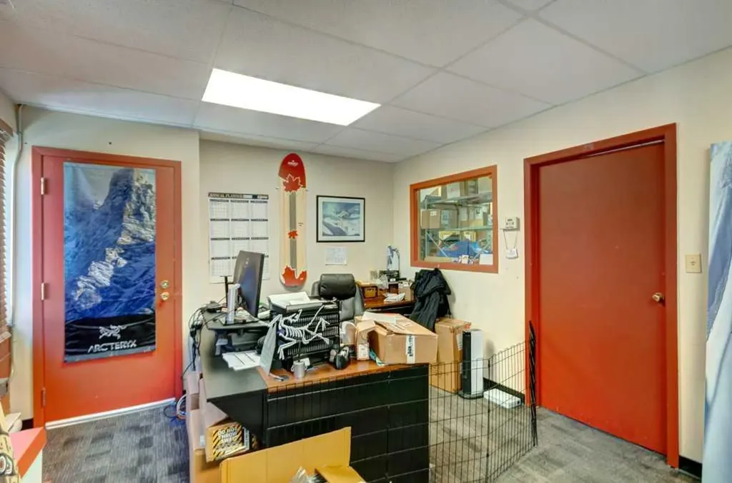 107,108 Jay Street Banff AB T1L 1J7