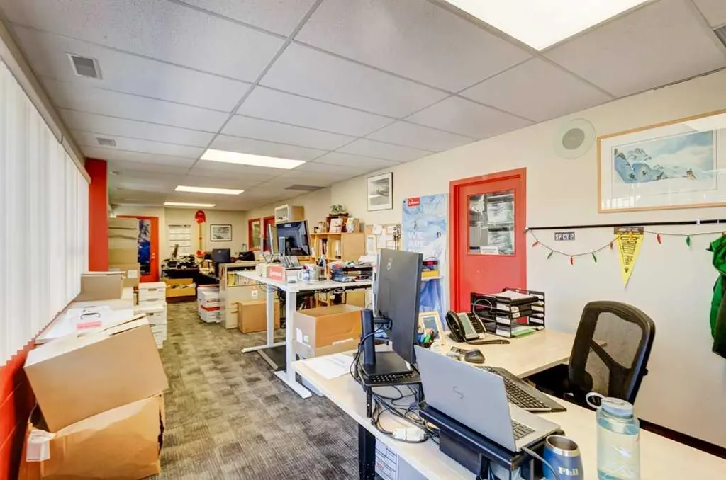 107,108 Jay Street Banff AB T1L 1J7