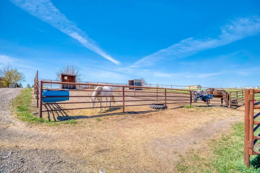 354142 48 Street E Rural Foothills County AB T1S0R3