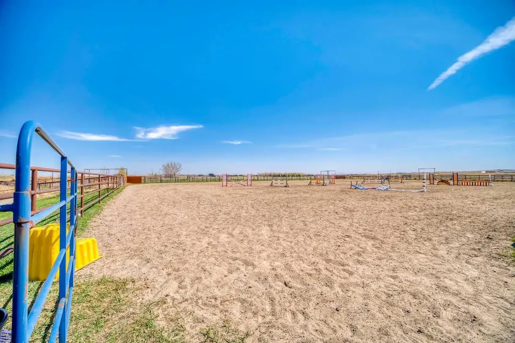 354142 48 Street E Rural Foothills County AB T1S0R3