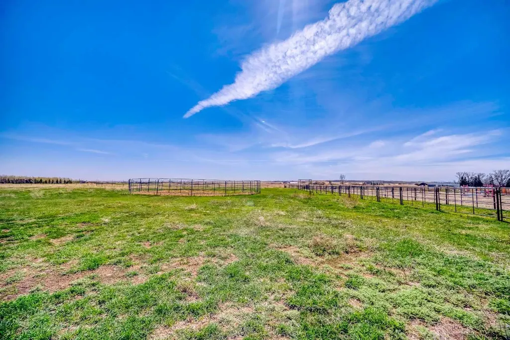354142 48 Street E Rural Foothills County AB T1S0R3