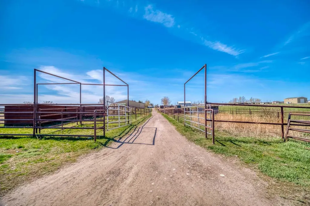 354142 48 Street E Rural Foothills County AB T1S0R3