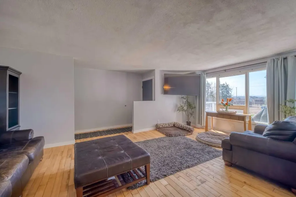 354142 48 Street E Rural Foothills County AB T1S0R3