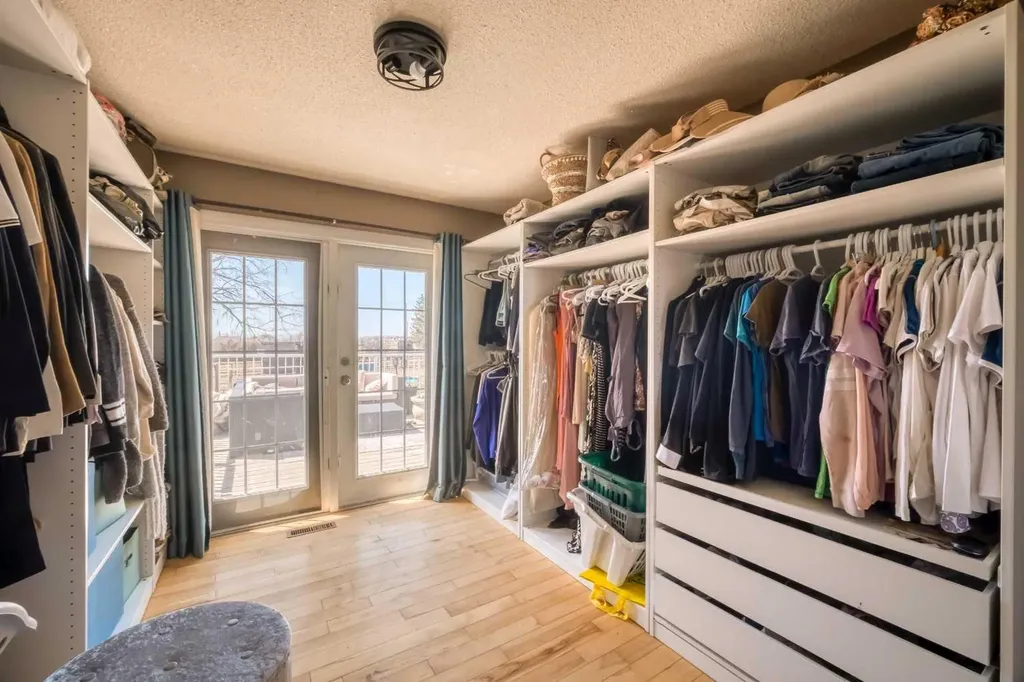 354142 48 Street E Rural Foothills County AB T1S0R3