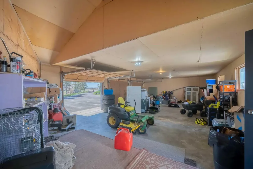 354142 48 Street E Rural Foothills County AB T1S0R3