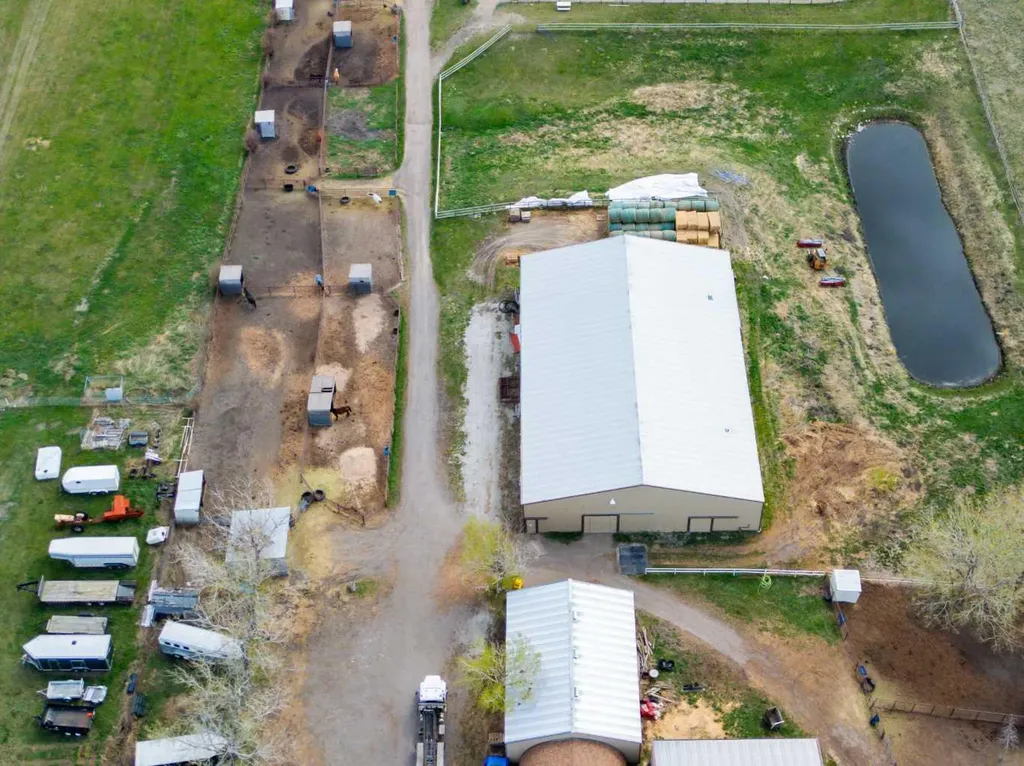 354142 48 Street E Rural Foothills County AB T1S0R3