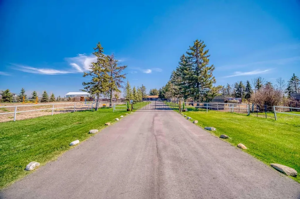 354142 48 Street E Rural Foothills County AB T1S0R3