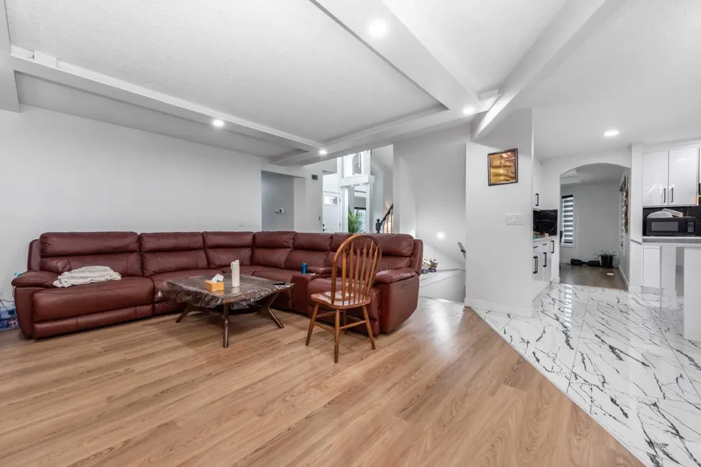 133 Woodbrook Road SW Calgary AB T2W6C6