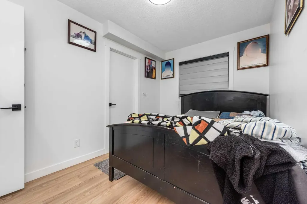 133 Woodbrook Road SW Calgary AB T2W6C6