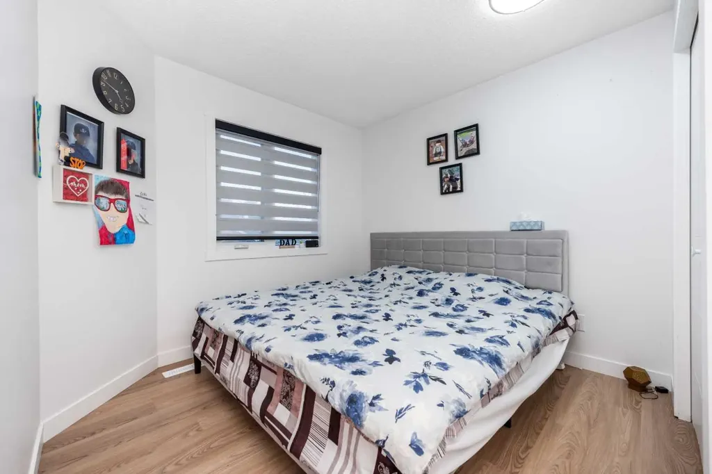 133 Woodbrook Road SW Calgary AB T2W6C6