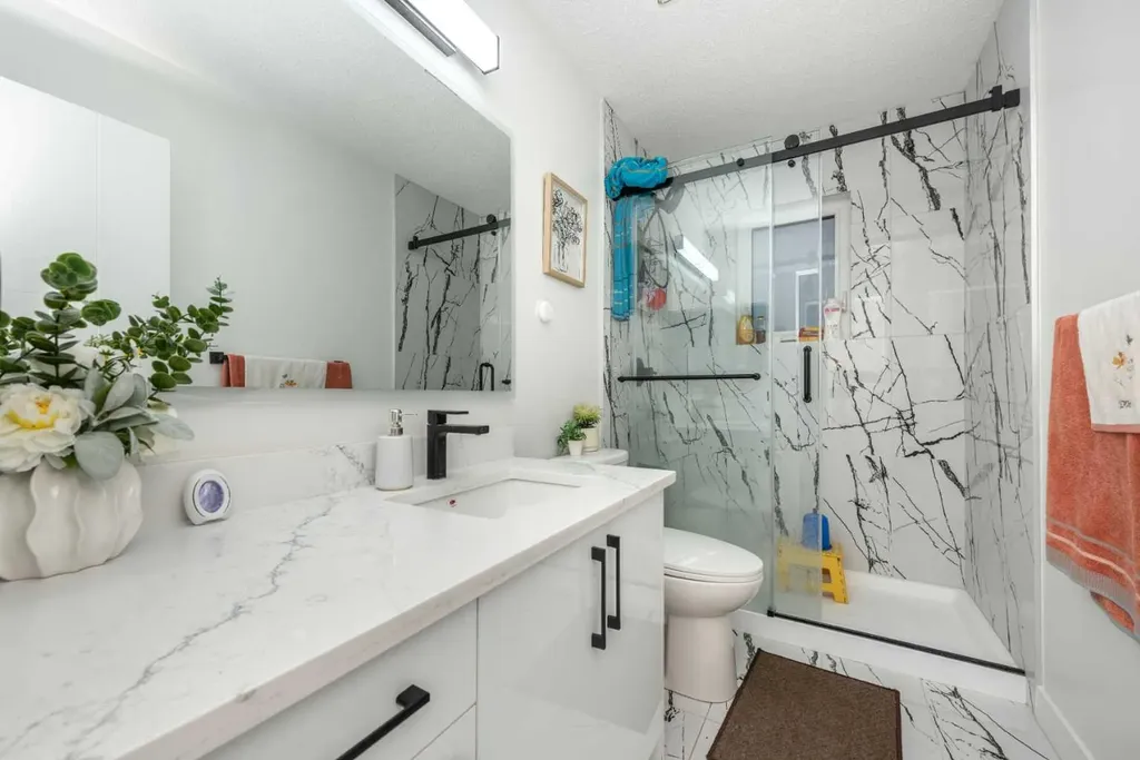 133 Woodbrook Road SW Calgary AB T2W6C6