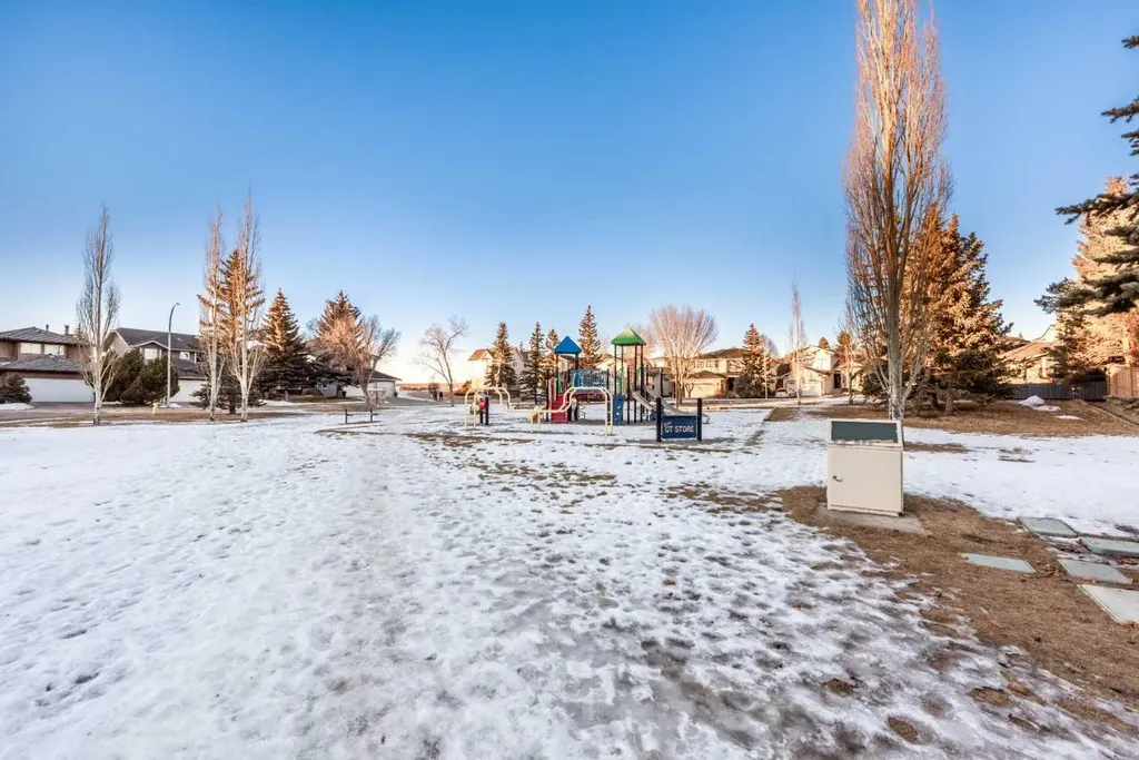 133 Woodbrook Road SW Calgary AB T2W6C6