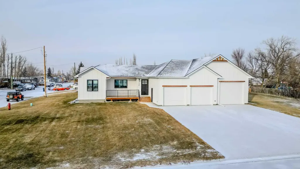 246 4a Street Stirling AB T0K 2E0