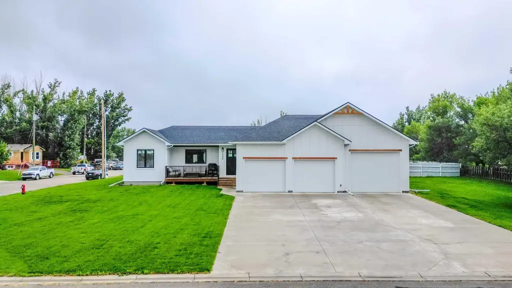 246 4a Street Stirling AB T0K 2E0