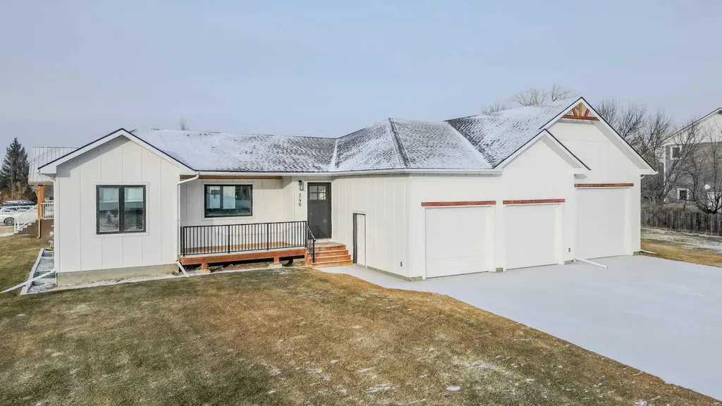 246 4a Street Stirling AB T0K 2E0