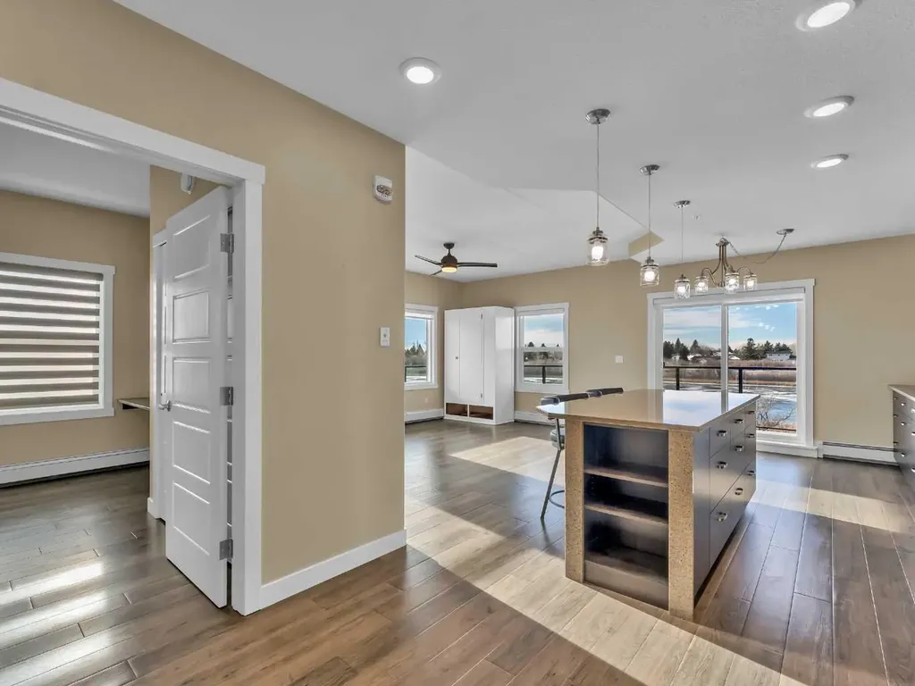 499 Meadow Lake Court E Brooks AB T1R0Y7