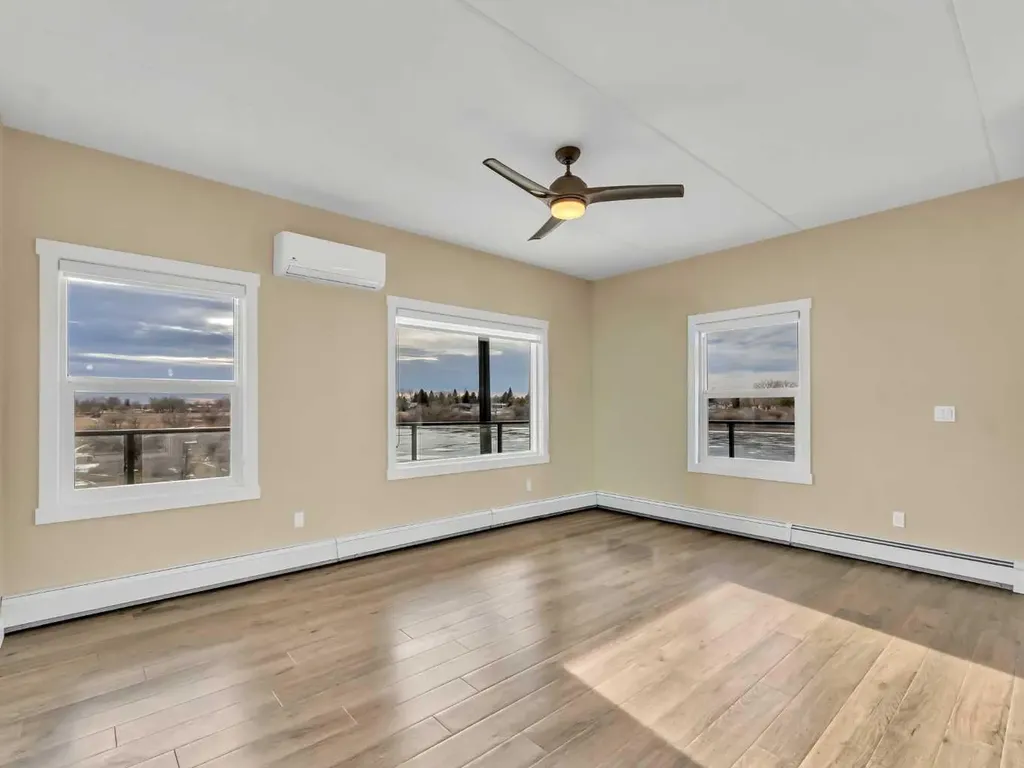 499 Meadow Lake Court E Brooks AB T1R0Y7