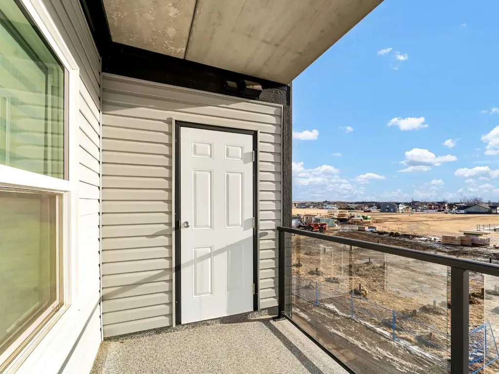 499 Meadow Lake Court E Brooks AB T1R0Y7