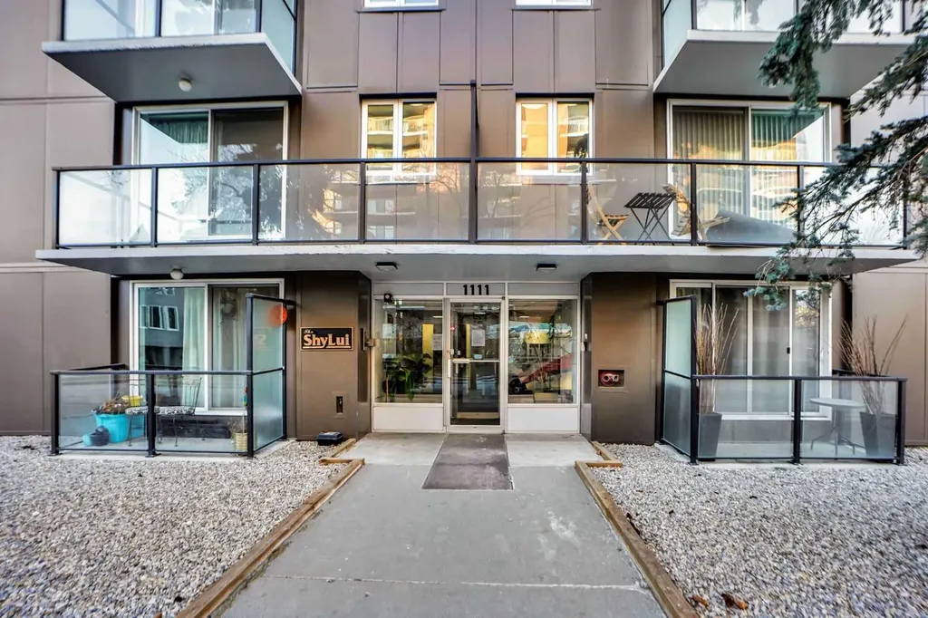 1111 15 Avenue SW Calgary AB t2r0s8