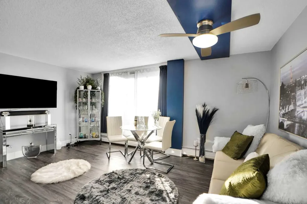 1111 15 Avenue SW Calgary AB t2r0s8