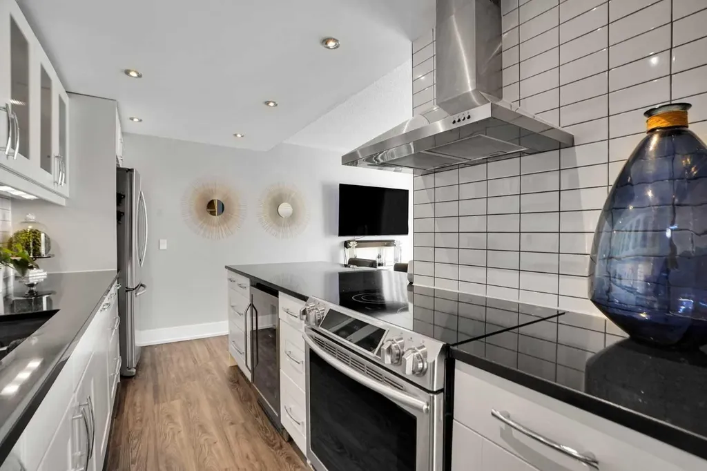 1111 15 Avenue SW Calgary AB t2r0s8