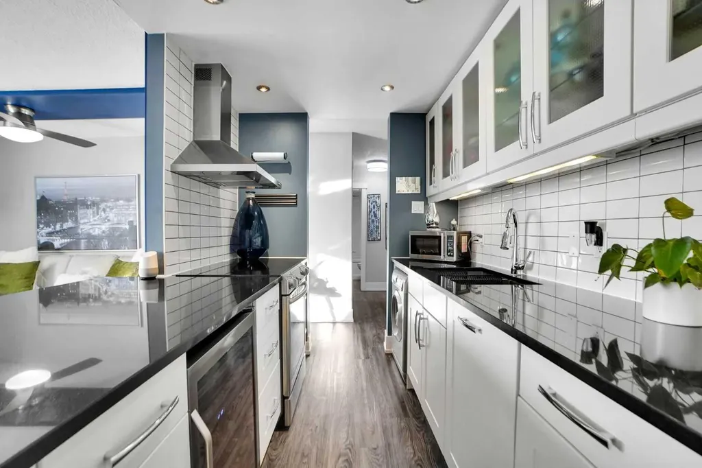 1111 15 Avenue SW Calgary AB t2r0s8