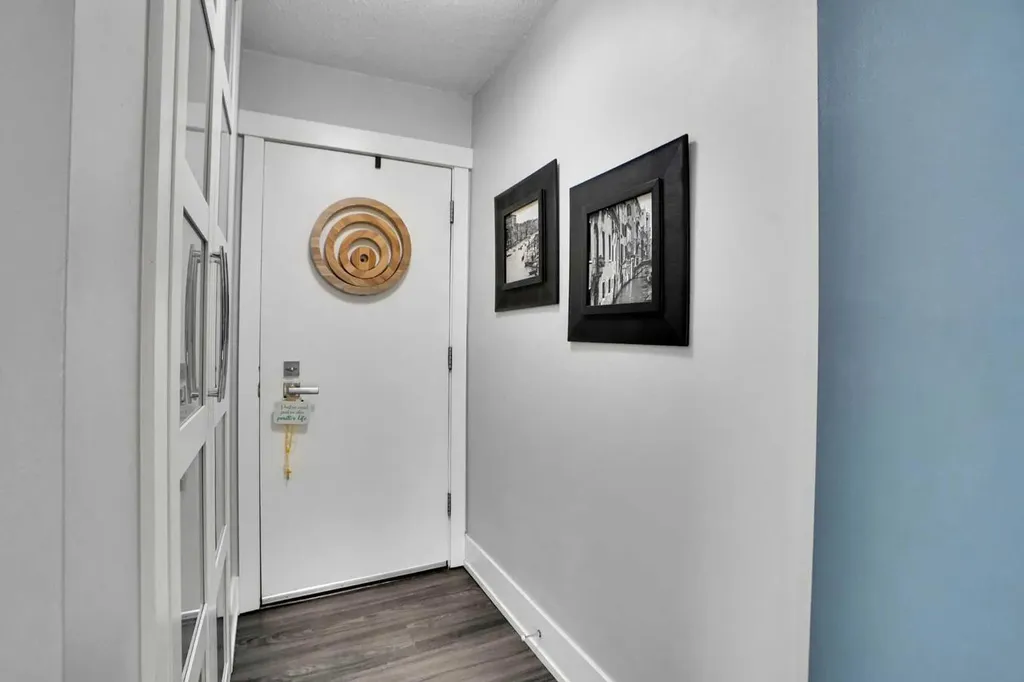 1111 15 Avenue SW Calgary AB t2r0s8