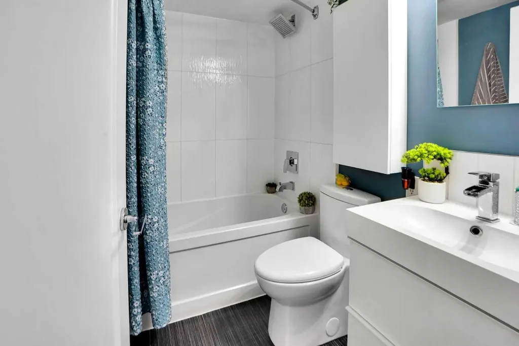 1111 15 Avenue SW Calgary AB t2r0s8