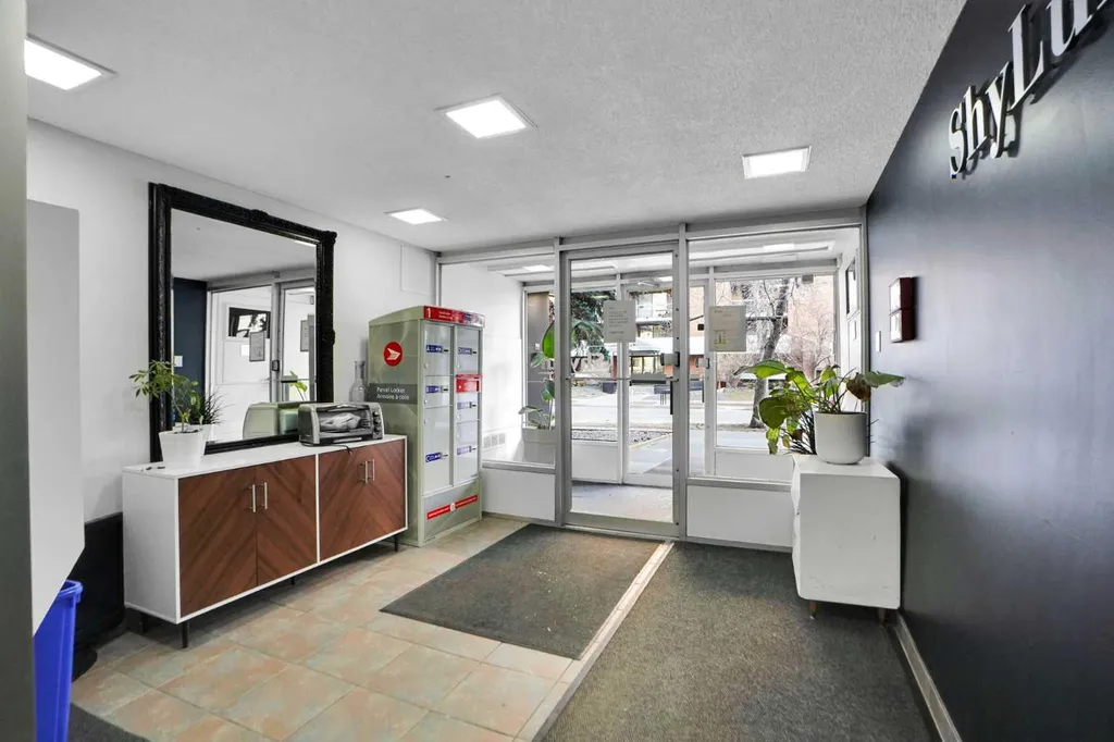1111 15 Avenue SW Calgary AB t2r0s8