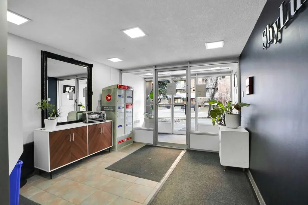 1111 15 Avenue SW Calgary AB t2r0s8