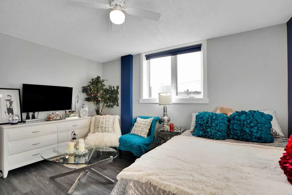 1111 15 Avenue SW Calgary AB t2r0s8