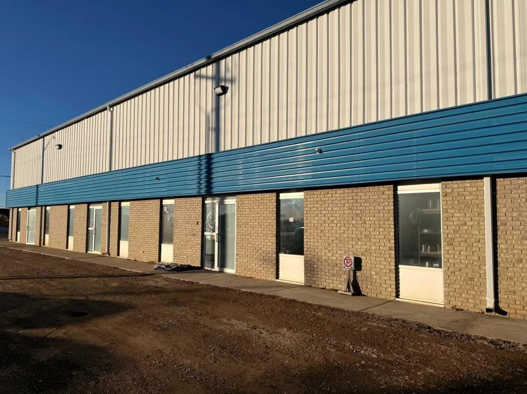 701 Mccool Street Crossfield AB T0M 0S0