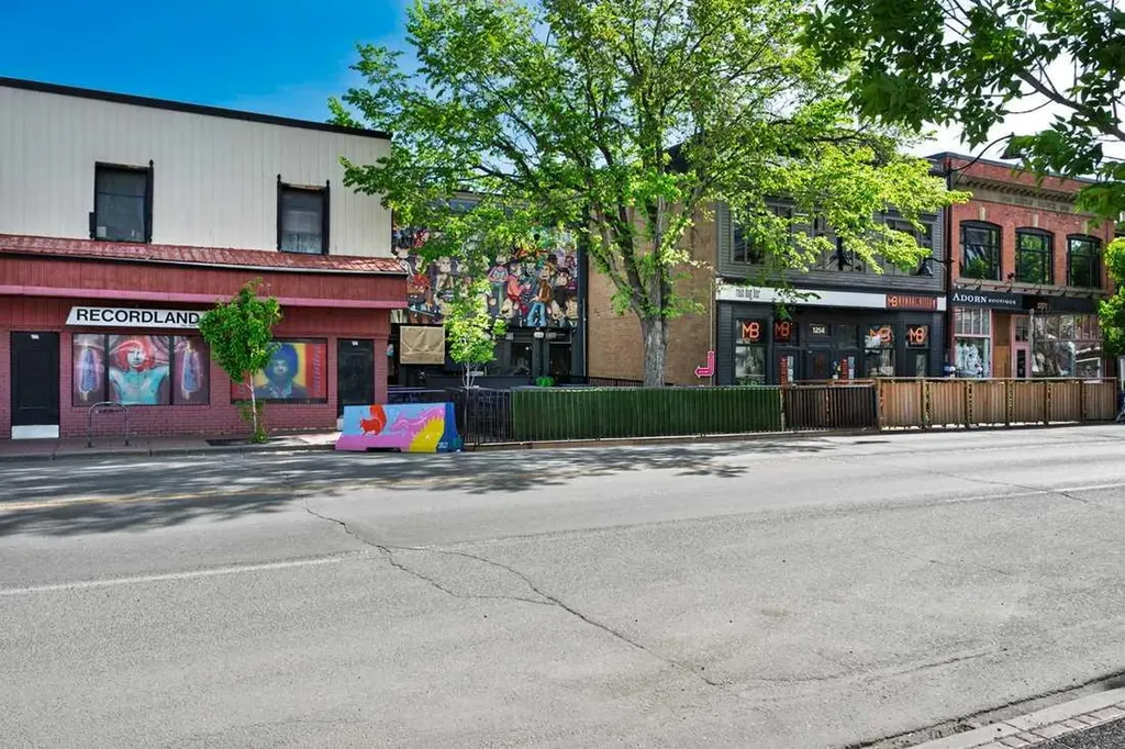 1212 9 Avenue SE Calgary AB T2G 0T1