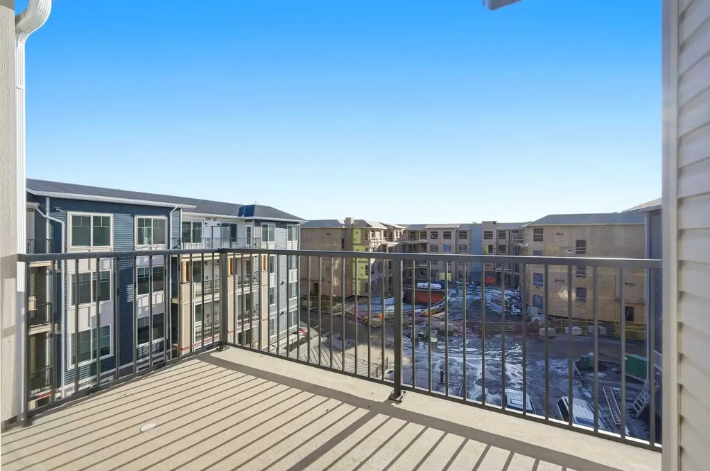 15 Skyview Point Crescent NE Calgary AB T3N 2T1