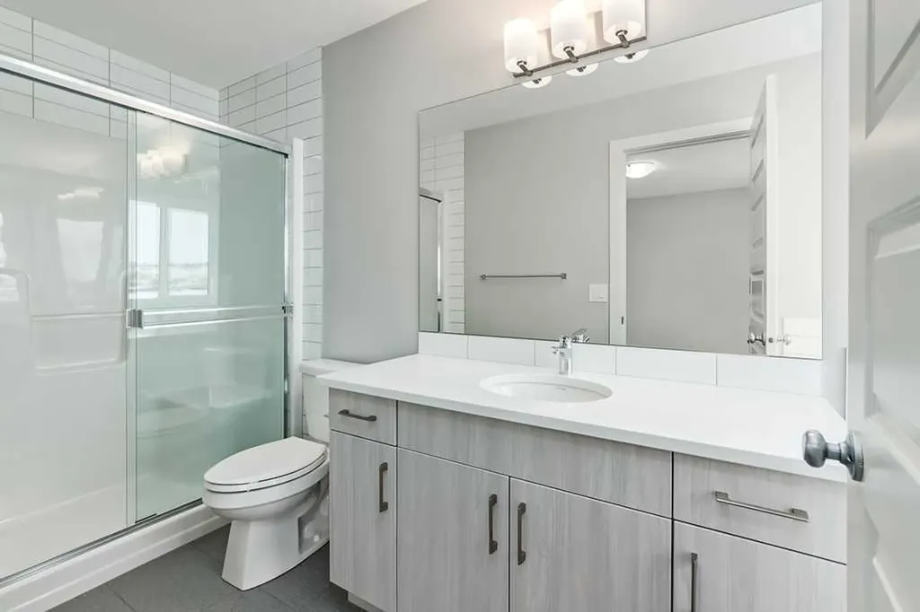 212 Edgefield Bay Strathmore AB T1P 2K4