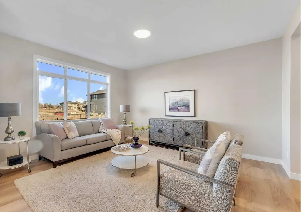 212 Edgefield Bay Strathmore AB T1P 2K4
