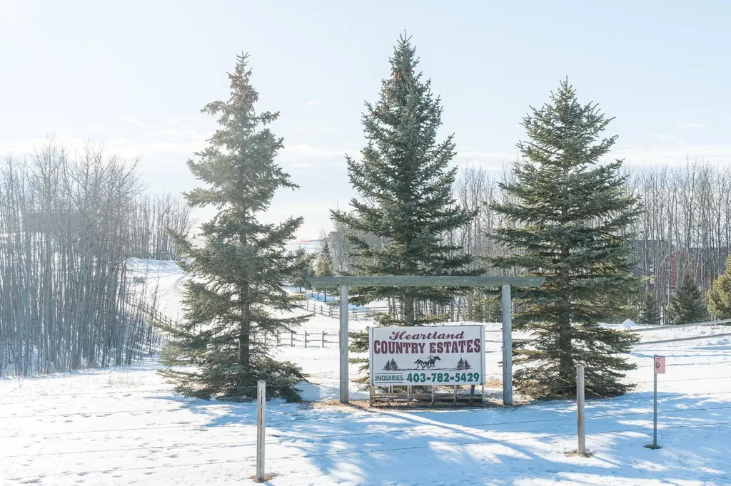 284029 Township Road 422 Rural Ponoka County AB T4J1V9