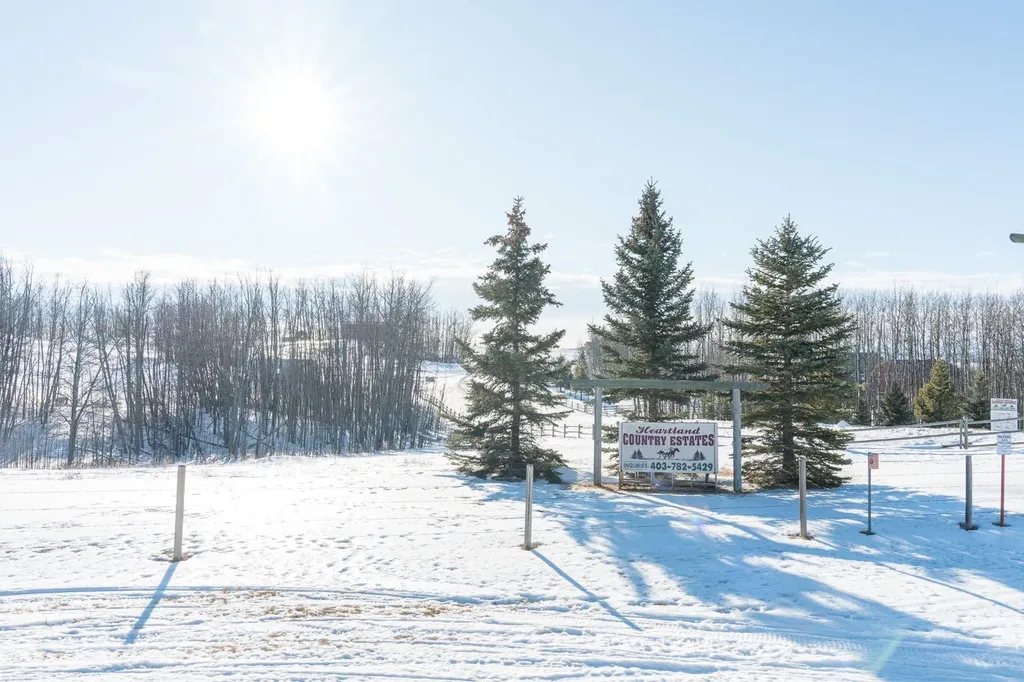 284029 Township Road 422 Rural Ponoka County AB T4J1V9