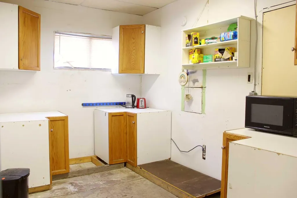 5116 53 Avenue Viking AB T0B 4N0