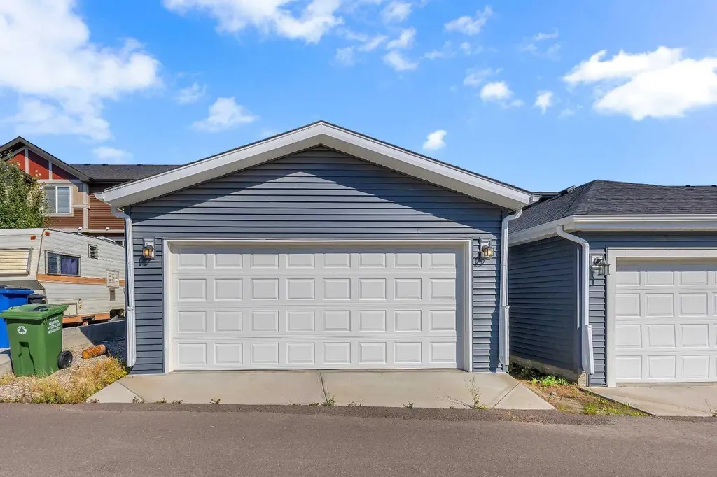 41 Sunrise Heights Cochrane AB T4C 2R9