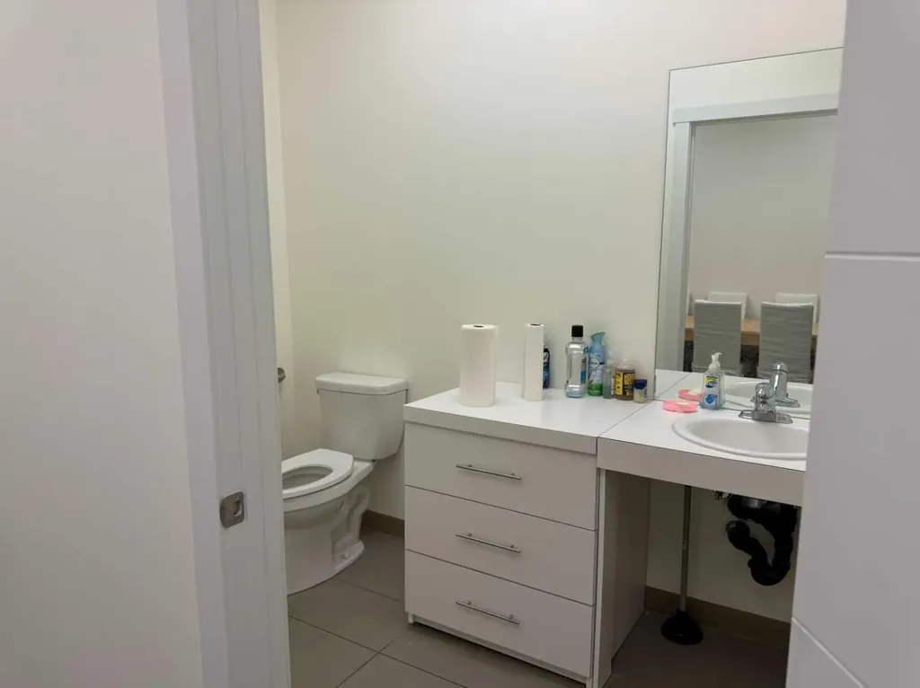 2308 Centre Street NE Calgary AB T2E 2T7