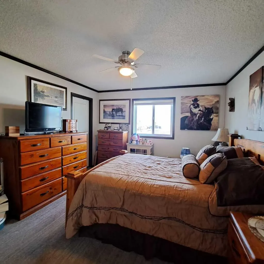 212 Engineer Avenue Coaldale AB T1M 0A9