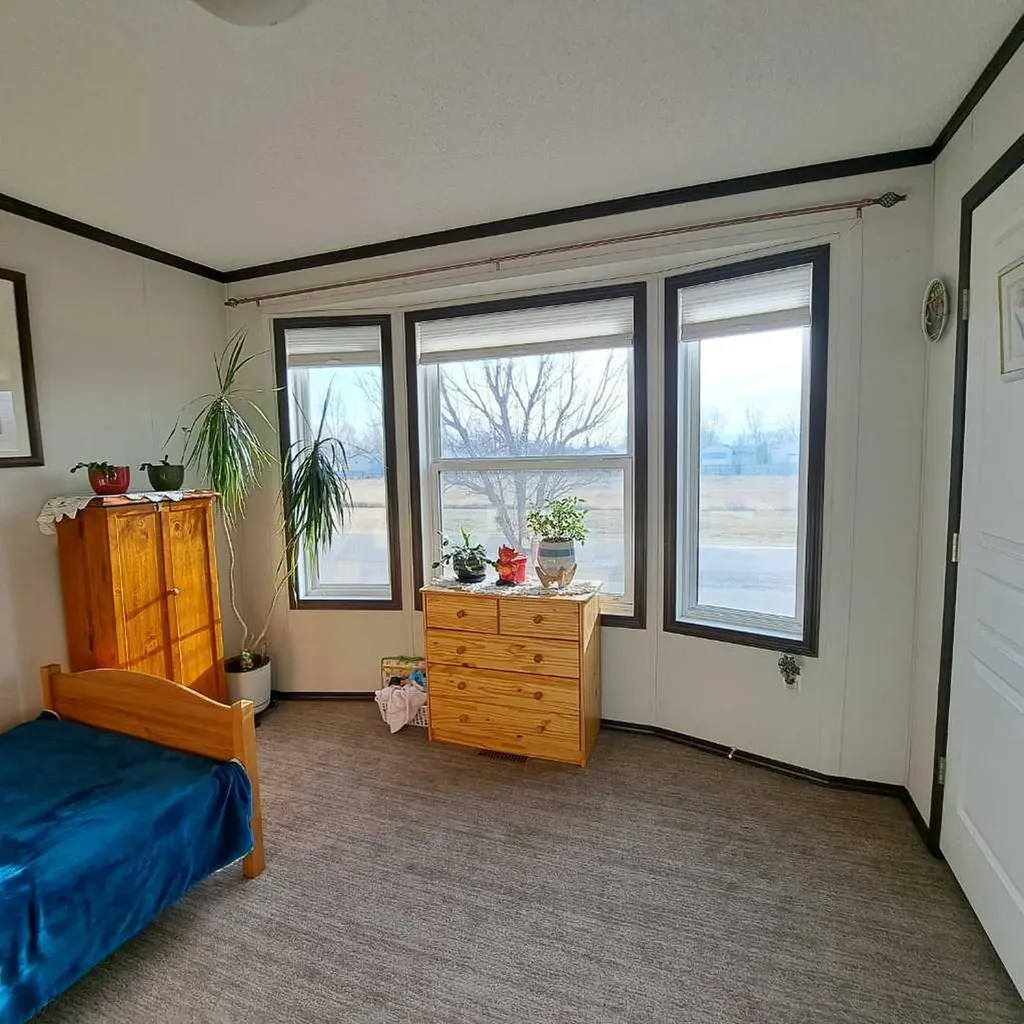 212 Engineer Avenue Coaldale AB T1M 0A9