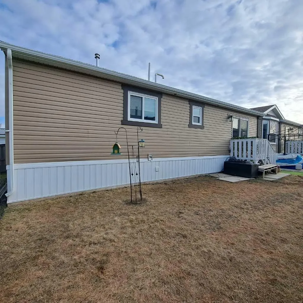 212 Engineer Avenue Coaldale AB T1M 0A9